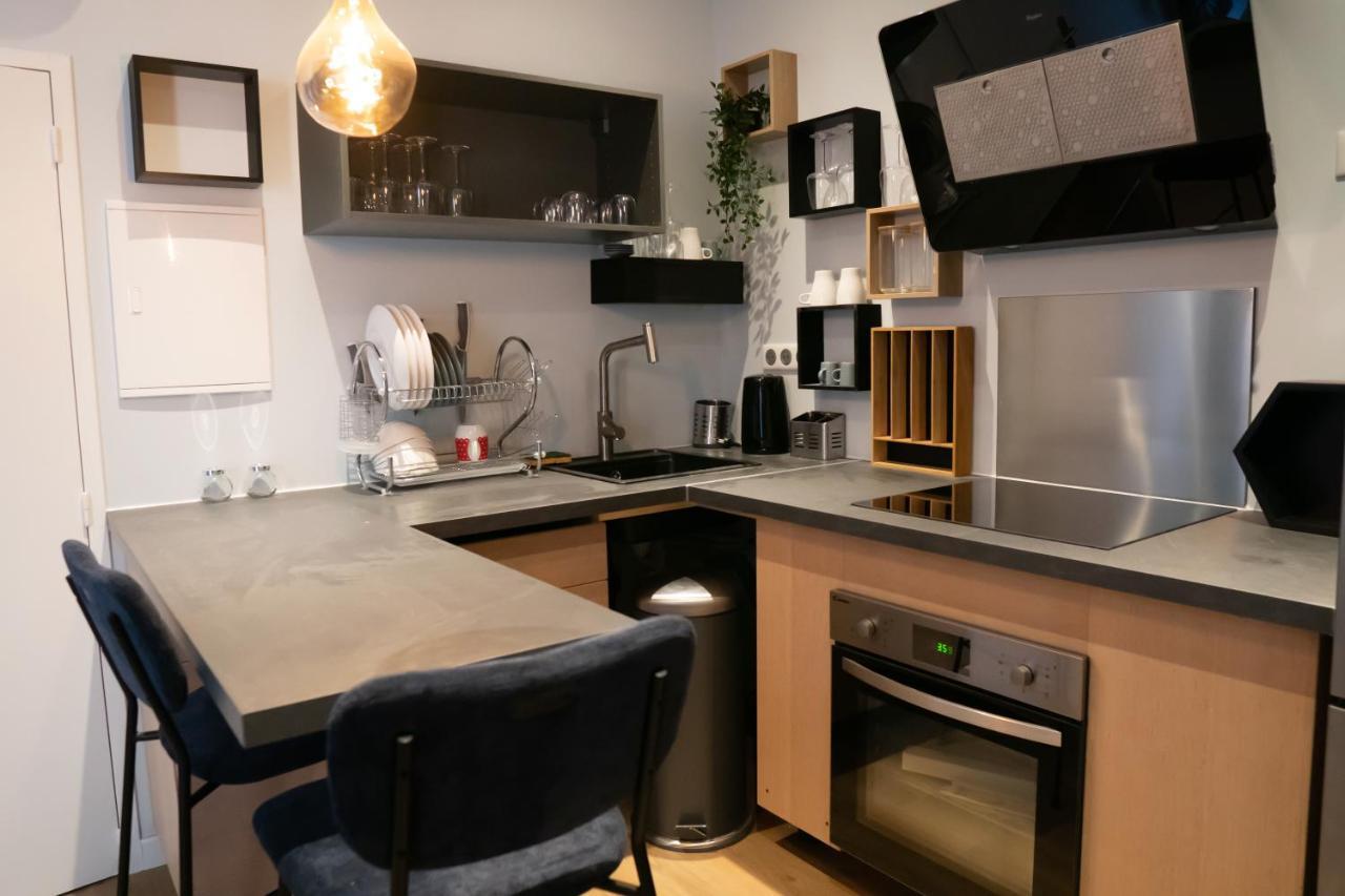 Coeur De Ville T2, Terrasse, Clim Tt Equipe, Parking Санари-сюр-Мер Экстерьер фото